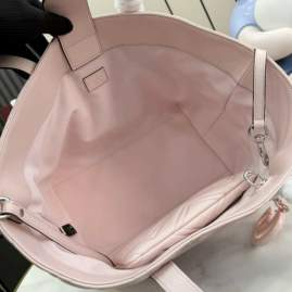 Picture of Gucci Handbags _SKUfw225969973fw